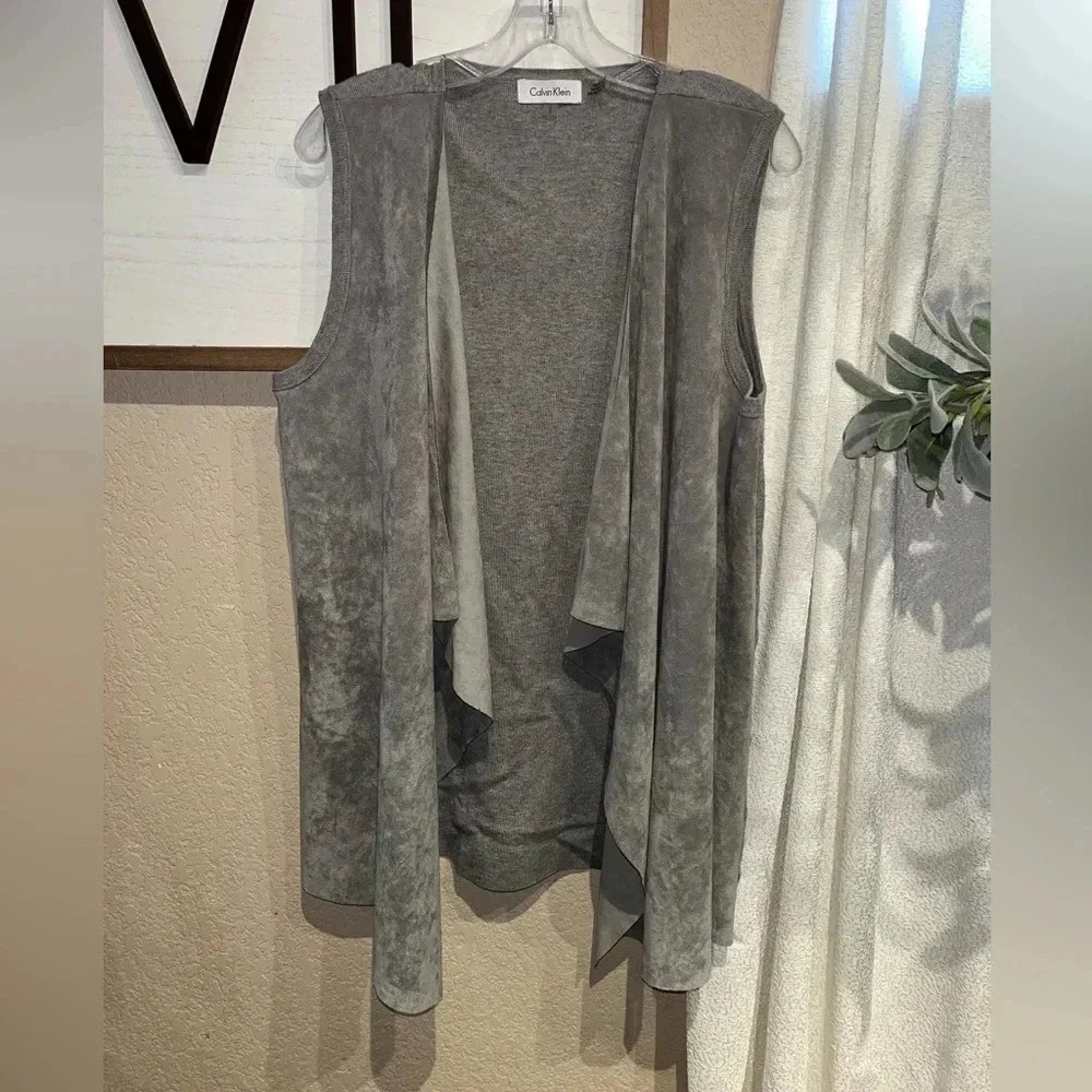 Calvin Klein Faux Suede Gray Sweater Vest Sleeveless Drape Open Front, Size L